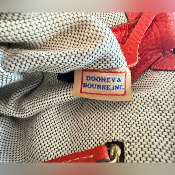 Dooney & Bourke Vintage Y2K Red Pebbled Leather Round Logo Zipper Shoulder Bag - Picture 11 of 16